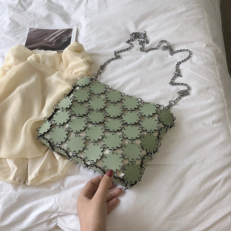 

Retro Hollow Flower Chain Crossbody Bags for Women Shoulder Bag Womans Bags Brand Designers 2019 Clutch Purse Lady Handbags New