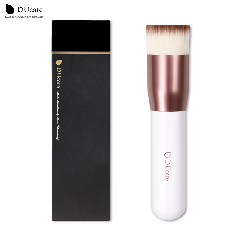 Brocha plana para fundir el maquillaje