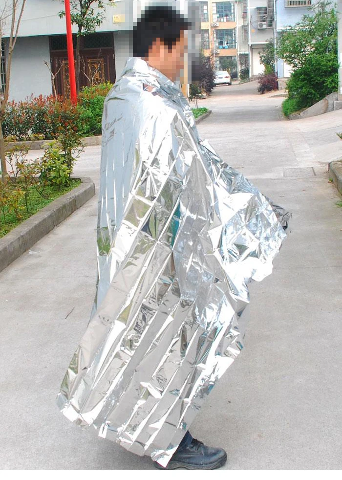 Waterproof Emergency Survival Foil Thermal First Aid Rescue Blanket 2 PCS 83 x 62 inch / 210 x 160 cm
