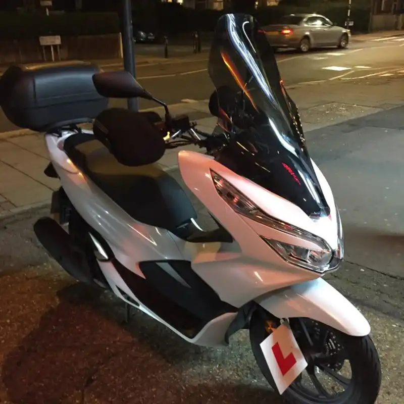 Honda Pcx125 Price Images Colours Mileage Reviews Bikewale