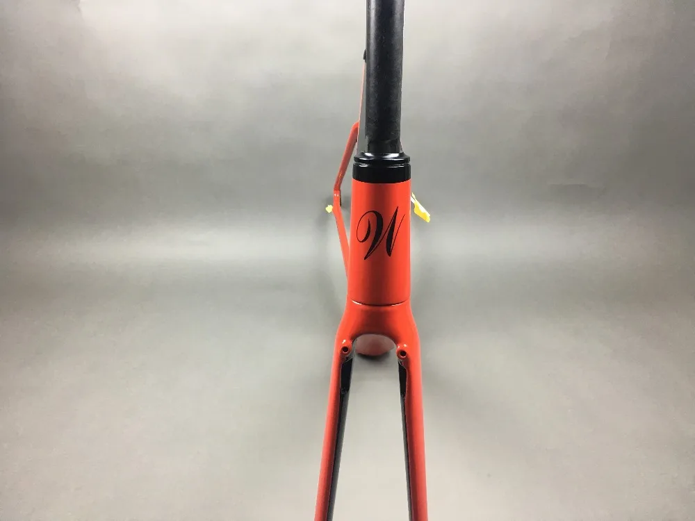 Sale light blue 2018 TAIWAN FASTERWAY classic carbon road frameset UD weaves carbon bike frame:Frameset+Seatpost+Fork+Clamp+Headset 140