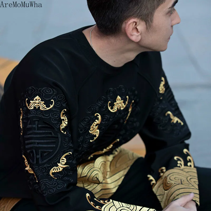 AreMoMuWha 2019 Весна Новые вышитые золото летучая мышь Халат с капюшоном Для мужчин большой Размеры трендовый Молодежный китайский Стиль