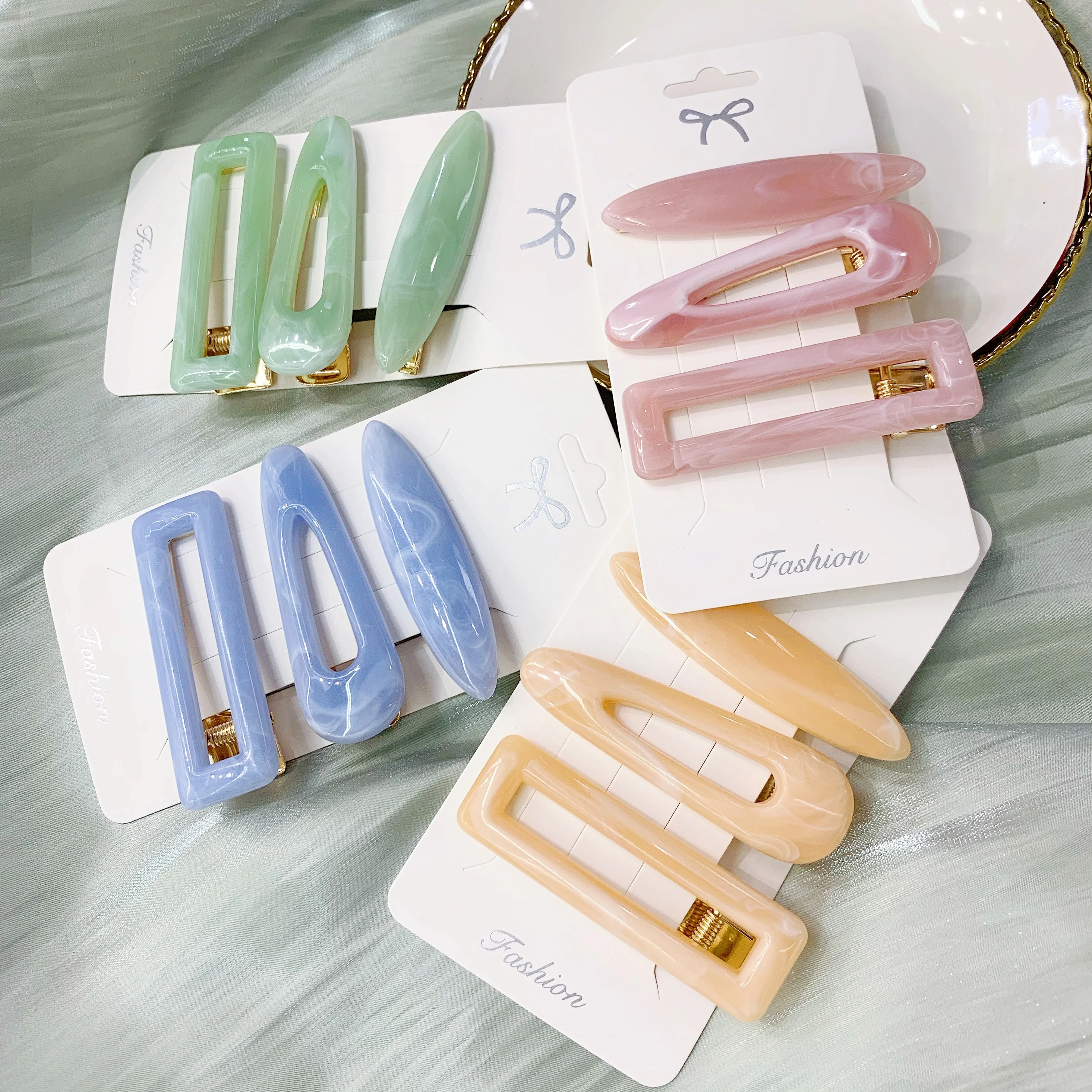 

3pcs/Set Korea Hollow Geometric Waterdrop Acrylic Hair Clips For Girls Vintage Resin Acetate Hairpin Hair Accessories For Women