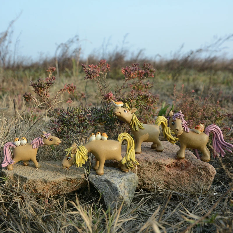 

Modern Creative cute pony Animals Home decor Micro Fairy Garden Figurines Miniatures home Decoration DIY Accessories