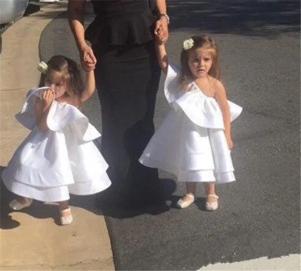 New Baby Girls Dresses One Shoulder Satin Flower Girls Dresses Christmas Dress Girls First Birthday Gown New Baby Girls Dresses One Shoulder Satin Flower Girls Dresses Christmas Dress Girls First Birthday Gown