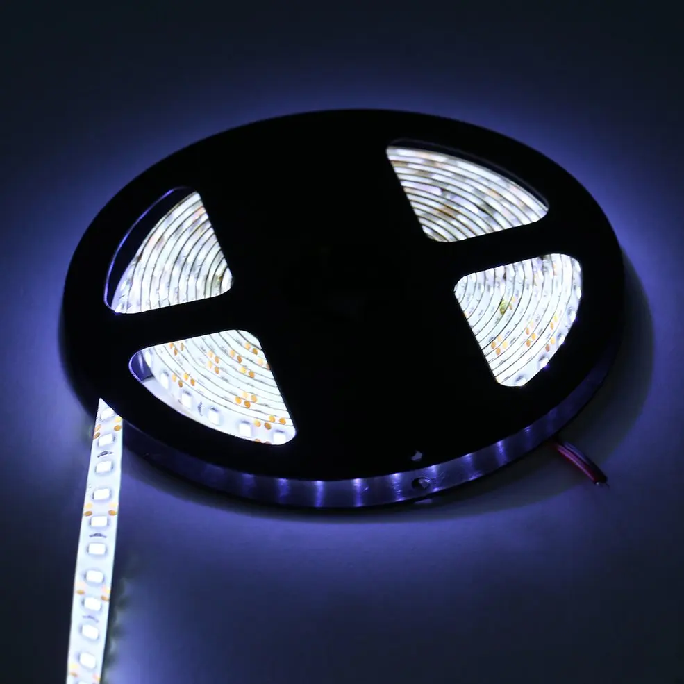 

2 pcs 5M 600LEDs 3528 SMD Roll Waterproof Single Light Belt With Remote Control White