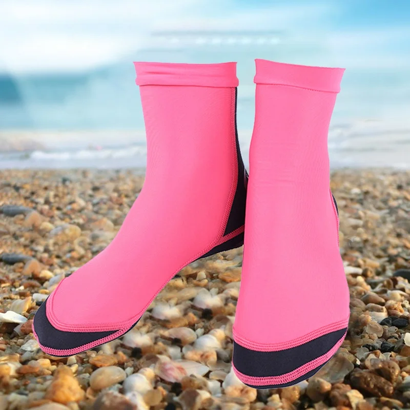 swimming gloves and socks