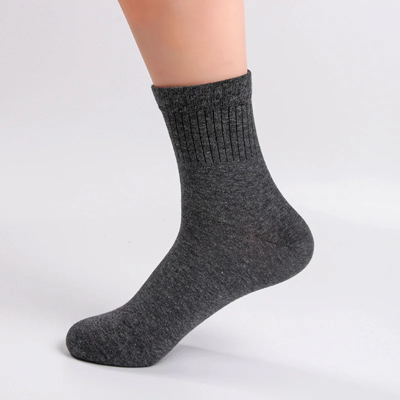 

IOLPR Men Cotton Socks High Quality Casual Black White Comfortable and breathable Business socks crew Paired with leather new