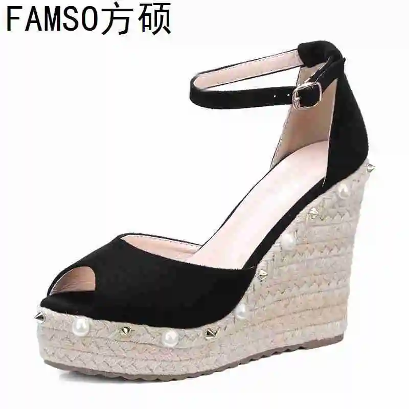 

FAMSO 2019 New Arrival Women Wedges Sandals Rivets Beading Peep toe Platforms Pumps Summer Old Women's High Heels Sandals