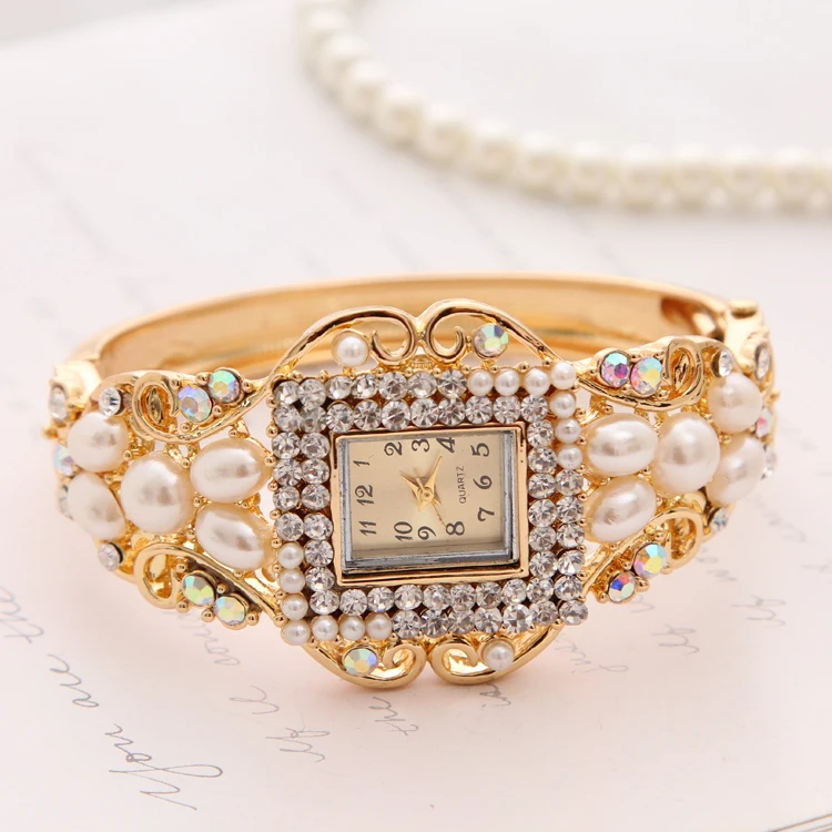 Wholesale Lady Noble Bangle Watch Crystal Geneva Quartz Watches Women Wristwatch Imitation Pearl Wrist Dress Quartz Watch