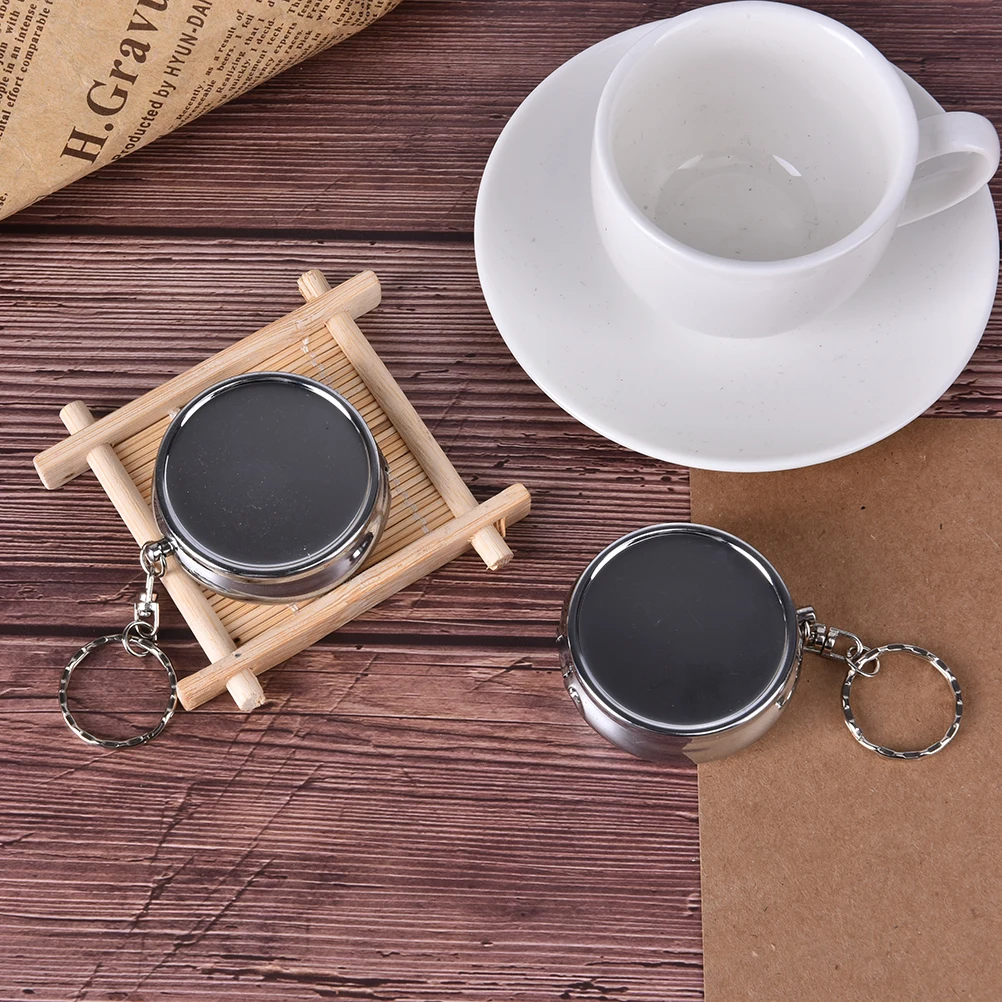 Creative Fashion Round Cigarette Keychain Portable Ashtrays Stainless Steel Pocket Ashtray Random Delivery portable ashtray,cigarettes ashtray,stainless steel ashtray,metal ashtray,glass ashtray