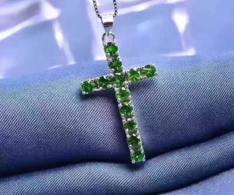 

natural green peridot gem Pendant natural olivine pendant necklace 925 silver Fashion Lucky cross lady girl party gift jewelery