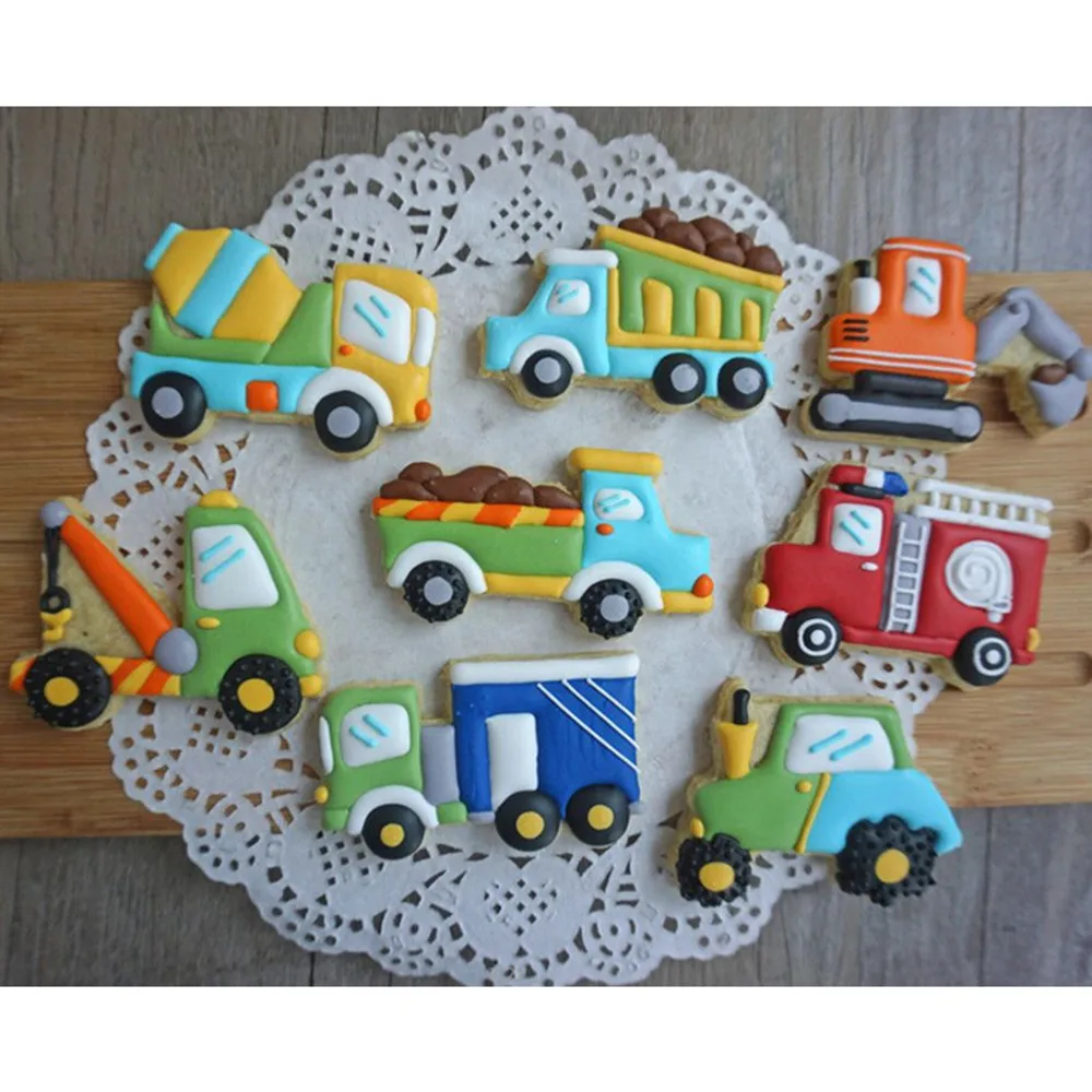

8pcs/Set Cute 3D Cartoon Engineering Car Shape Gingerbread Cookie Cutter Biscuit Plastic Mold Frosting Printing Baking Tools