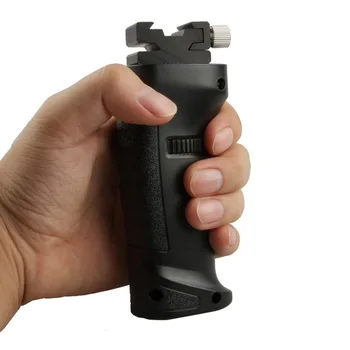 

Hot shoe Flash Bracket Grip Handle Holder FG-40 for Speedlite AD180 AD360