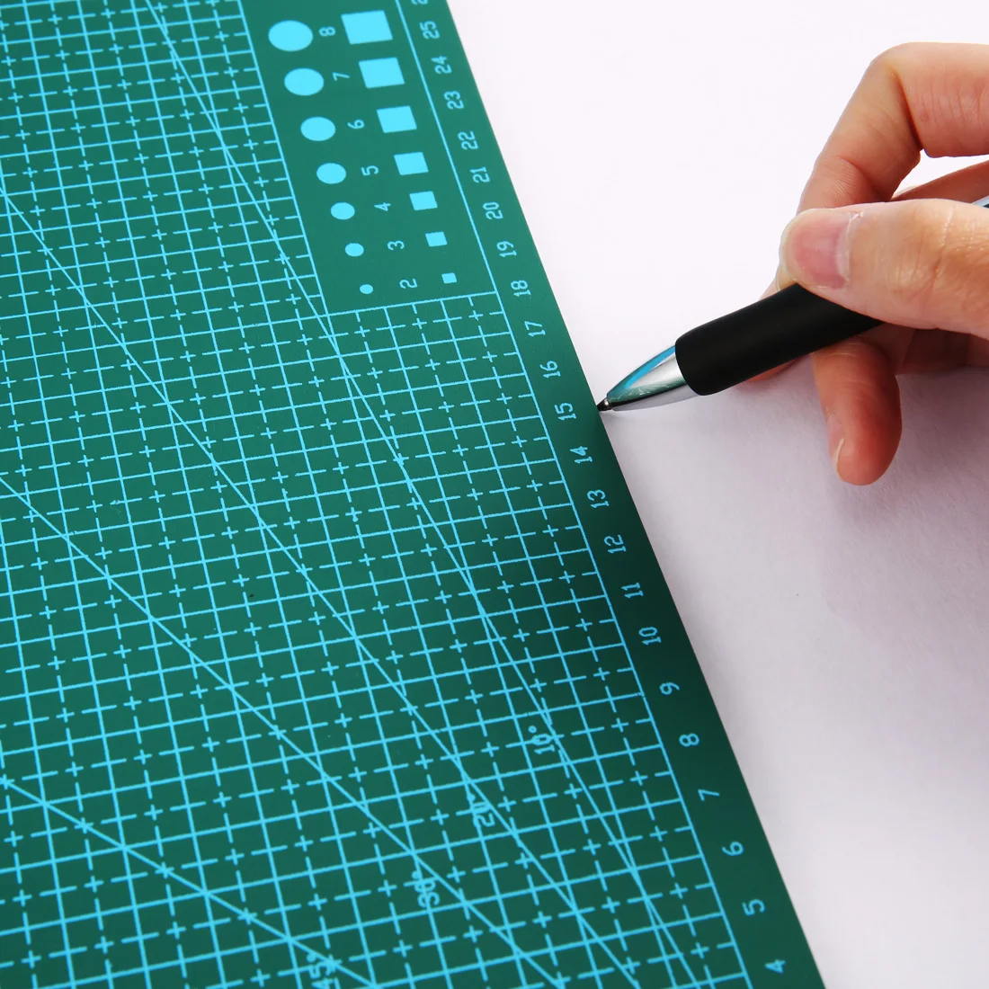 

New 1pcs 30cm * 22cm Fashion Pvc Rectangle Self Healing Cutting Mat Tool A4 Craft Green Hand Tool