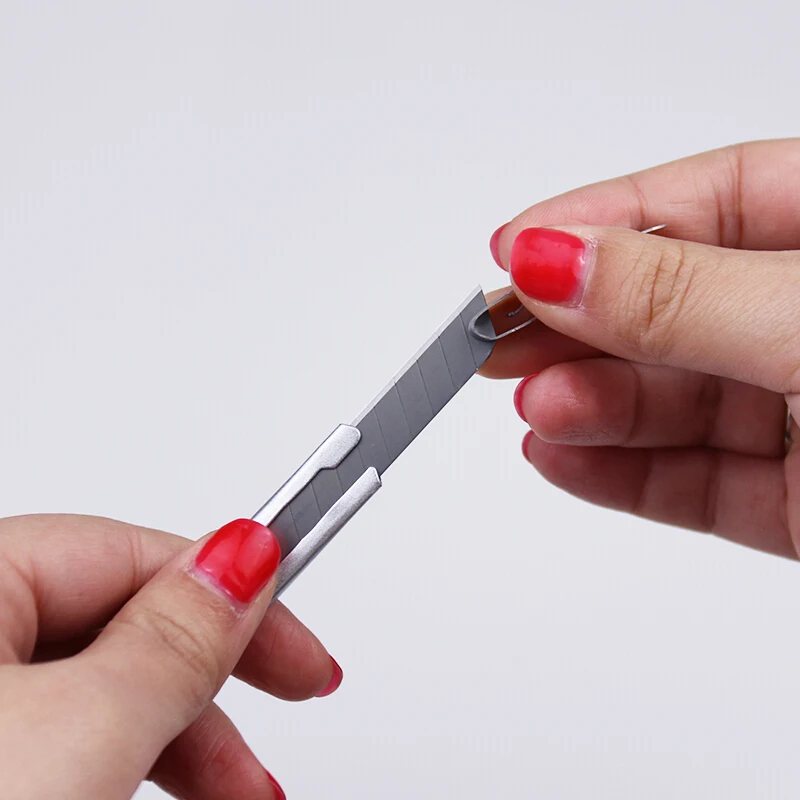 

Deli Silver Mini Stainless Steel Utility Knife Craft Knife Paper Cutter 24pcs Art Tools Wholesale School Office Supplies