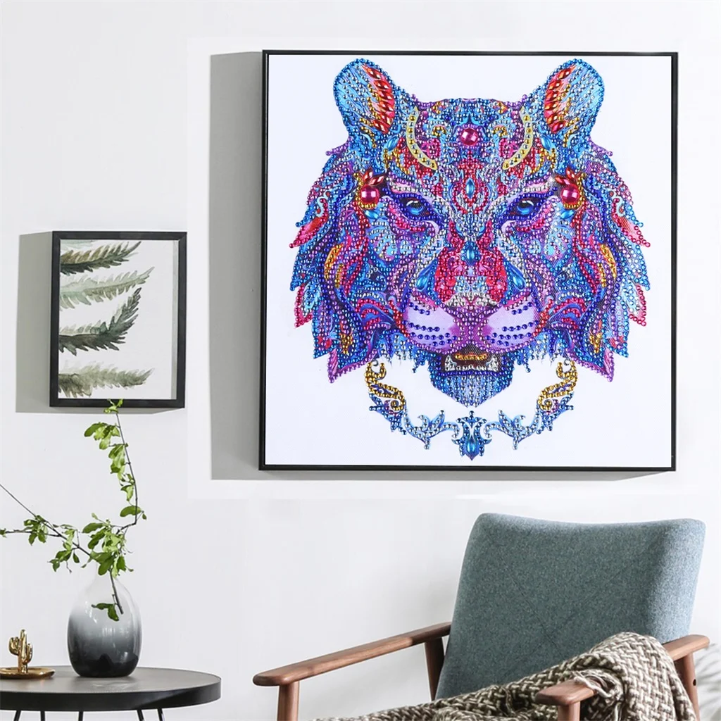 diamond embroidery circle diamond special alien cartoon painting King of the forest rhinestone crystal painting home decoration