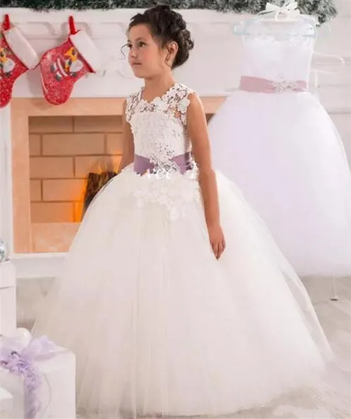 2019 Customized Flower Girl Dresses Lace Tulle Sheer Neck with Beaded Sash Girls First Communion Dress White Ivory Birthday Gown цена 2019 Customized Flower Girl Dresses Lace Tulle Sheer Neck with Beaded Sash Girls First Communion Dress White Ivory Birthday Gown цены онлайн