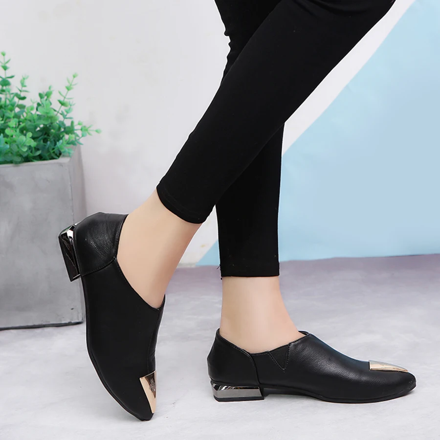 Mode En Metal L'europe Printemps Femme Lcizrong metal Cuir 3 Métal Hauts Catwalk Rivets Mujer metal Talons Rome Pompes forme Style Nouveau Plate Toe Chaussures Chain Femmes qFx5RxOX