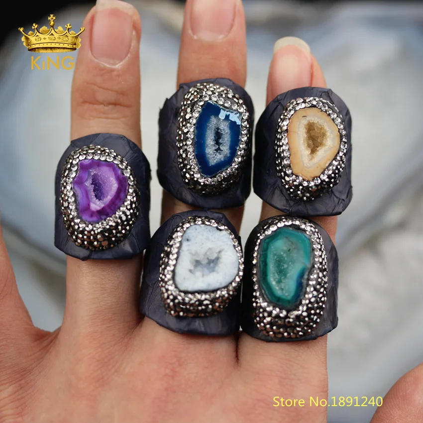 

5pcs Random Druzy Color Agates Rings Fine Jewelry,Natural Drusy Geode with Snakeskin Circle Paved Rhinestones Ring Bulk YT79
