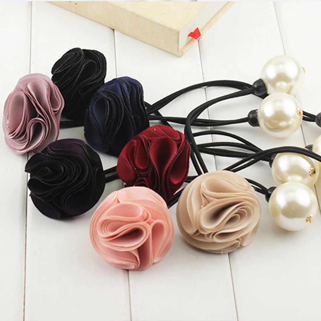 

Fashion Factory Price Flowers/Floral Girls Ponytail Holders Gum for Hair Ties Women's Pearl Elastic Hair Band