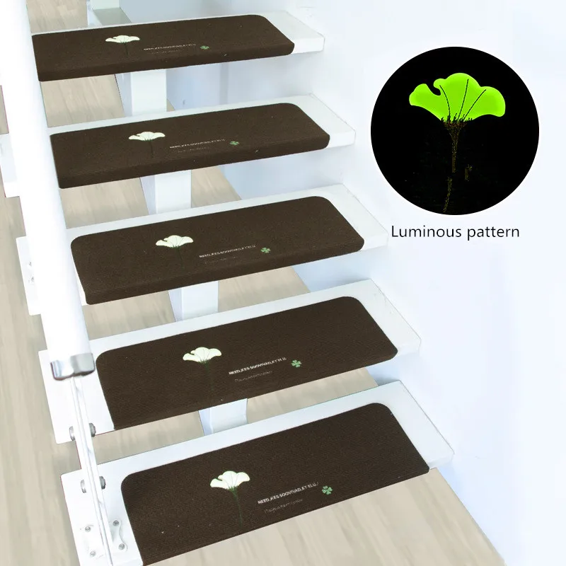 

Ginkgo biloba leaves can be removed and washed many times, easy to install, self-adhesive PVC luminous step stickers