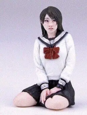 

1/35 Resin Figures Japanese High School Girl Student Sit 1pc Model Kit