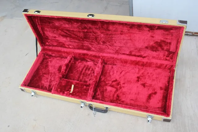 Cheap Electric guitar electric bass general square trunk yellow cloth, and guitar sell together, not separate sell! 