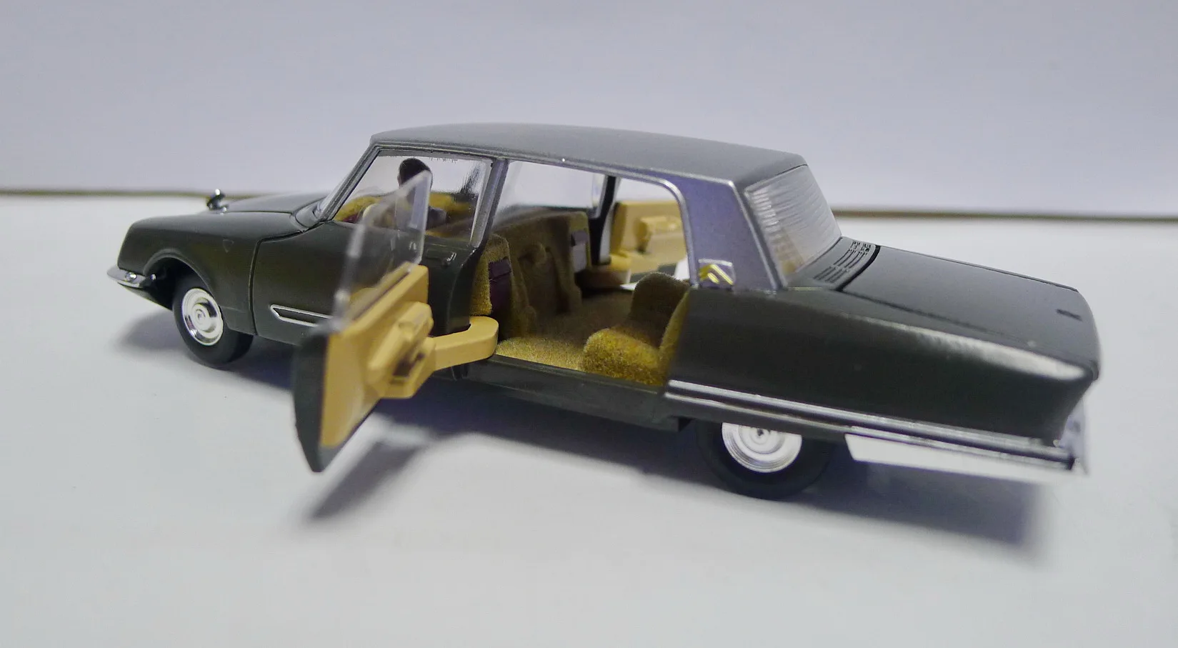 Atlas Dinky Toys 1435 citroёn DS presidentielle 1:43 литье под давлением