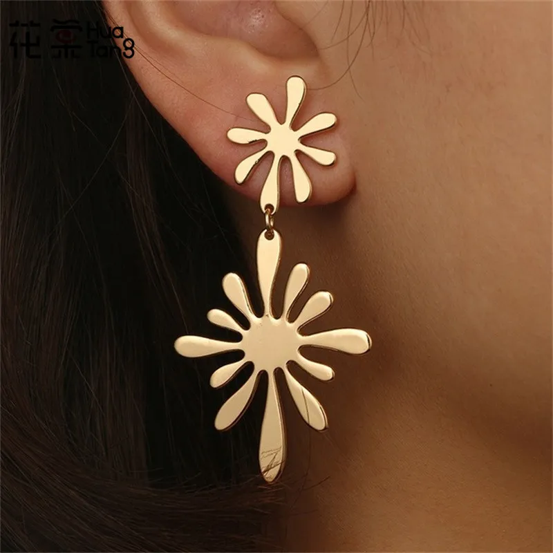 

HuaTang Women Fashion Gold Big Earring Geometric Daisy Flower Pendant Earrings Pericing Earring Jewelry Statement 4078