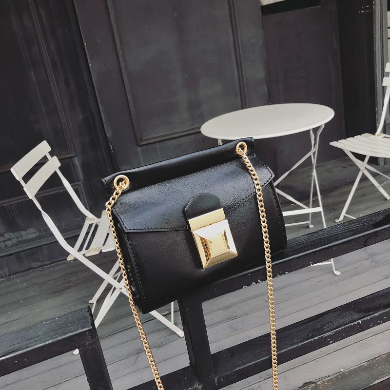 

New small bag 2018 early autumn new retro small square bag chic chain bag ins lock messenger bag wild