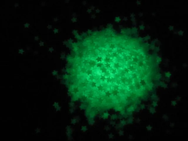 

3mm Glow in dark Star Glitter Noctilucent Solvent Resistant Glitter Dust For nail glitter Gel Nail Resin Craft Decoration DIY