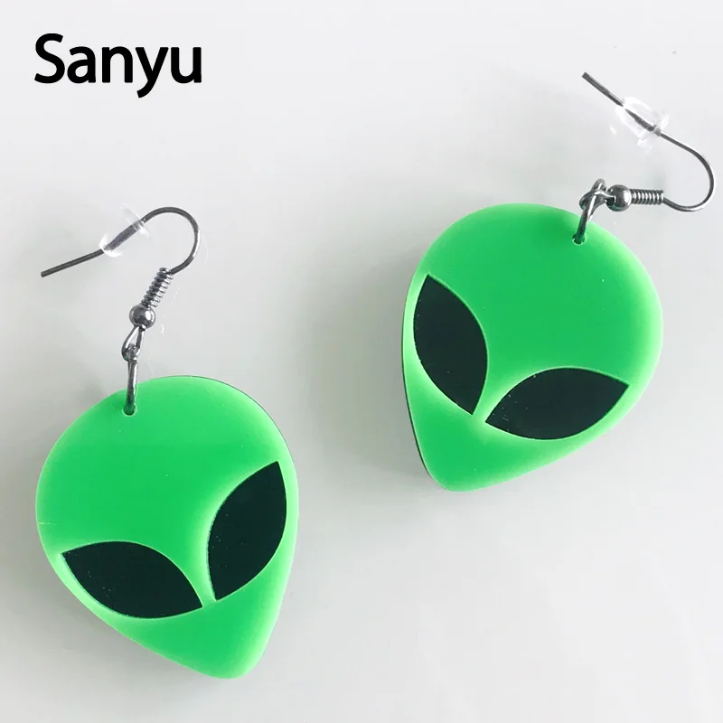 

Fashion Creative New Design Green Alien Acrylic Drop Earrings Cool Punk Exaggerated Saucer Man Dangle Earrings Trendy Jewelry