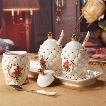 

Kitchen ceramic spice jar three-piece suit creative seasoning jar kitchen supplies seasoning box salt shaker wx9051737