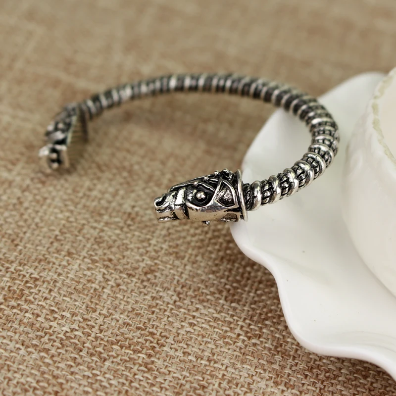 UT8b7WnXWJXXXagOFbX4