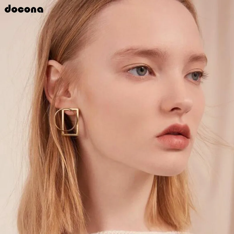 

docona Trendy Gold Color Hollow Round Rectangle Drop Dangle Earring for Women Girl Geometric Pendant Earrings Party Jewelry 7110