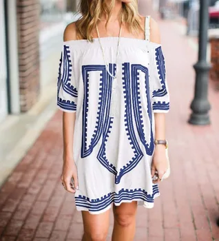 

Beach Cover up Embroidery Saida de Praia 2018 Summer Sarong Dress Tunics for Beach Pareo Wrap Beach Dress Moda Praia Beachwear
