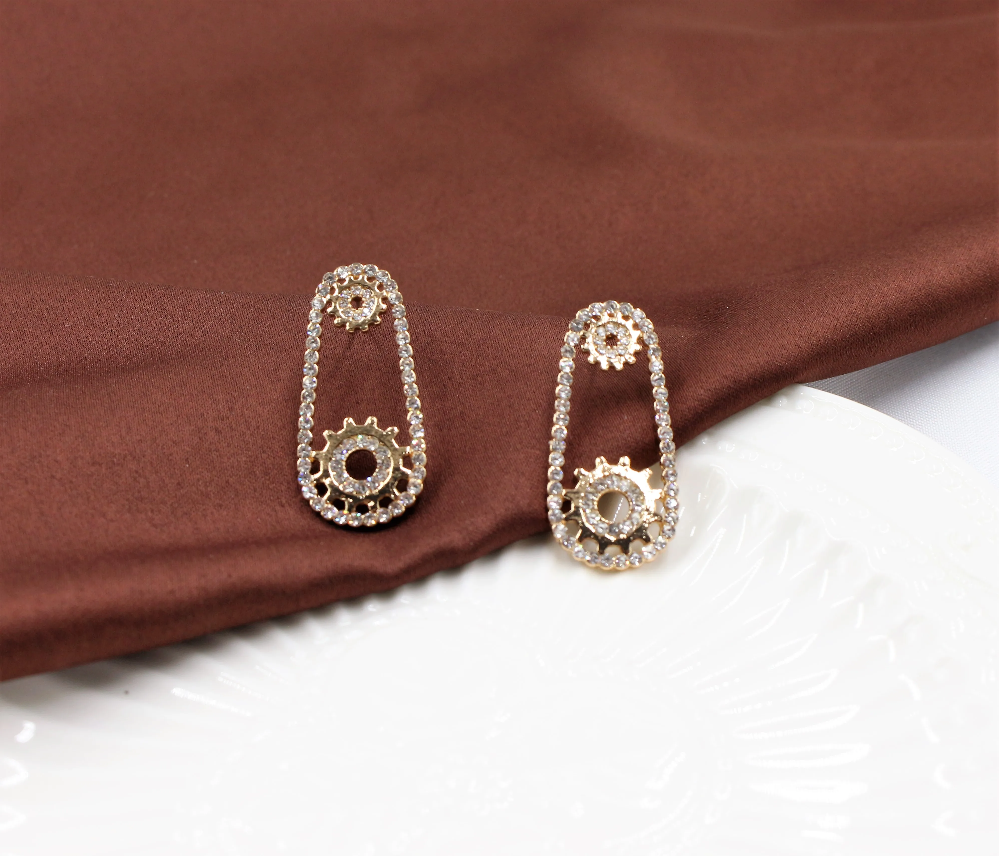 

New Fashion S925 silver needle creative gear earrings fashion temperament earrings for women jewelry gifts for women