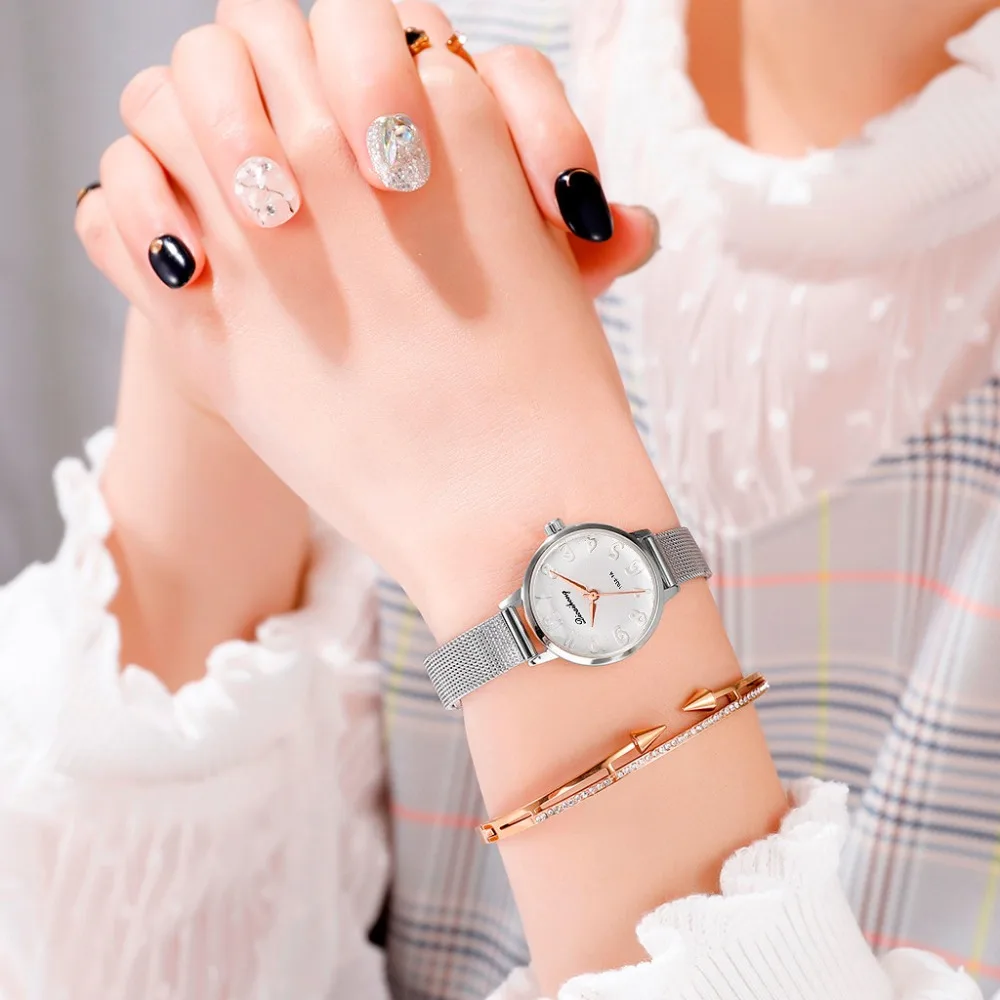 ZOY90402917_2019040203252974516