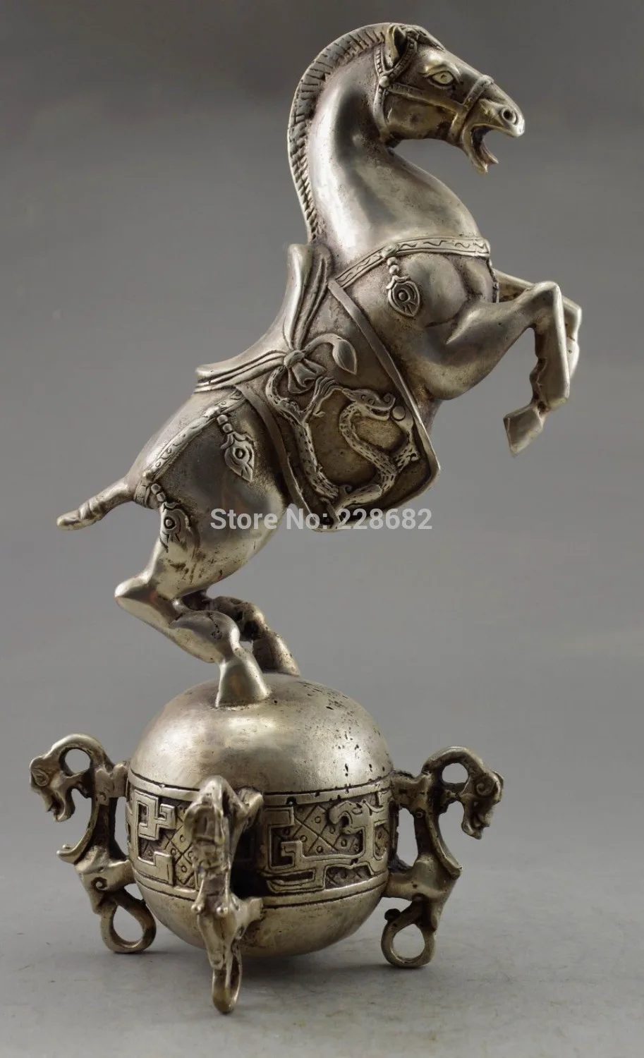 

Metal Crafts Collectible Decorated Old Handwork Tibet Silver Horse Tread Tellurion Statue fast Shipping