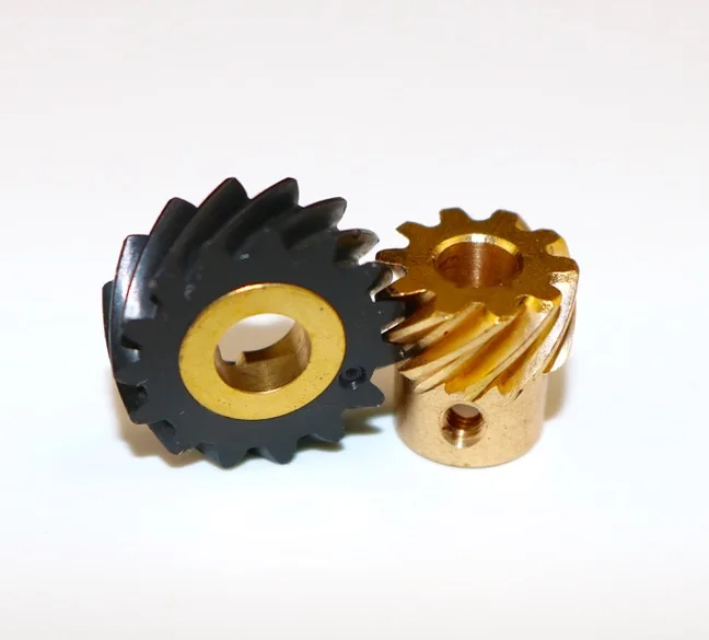 

1Set 0.8M-10/15T Ratio 1:1.5 1 45-Degree 45 -Degree Staggered Gear Helical Gear