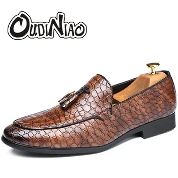 

OUDNIAO Men Casual Shoes Large Sizes Snake Pattern Tassel Men Shoes Men Loafers Moccasins Slip On Men's Loafers Male Shoes