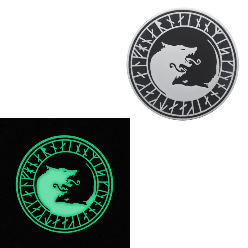 

3D Green Rubber Wolf Patch PVC Tactical Light Stripe Hook Luminous Military Identification Chapter Night Light Icon Glowing Dark