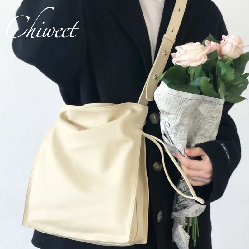 

Minimalist Large Bucket Women Messenger Bags Designer Handbags Simple Drawstring Shoulder Bag Brand Soft Leather Casual Big Bag