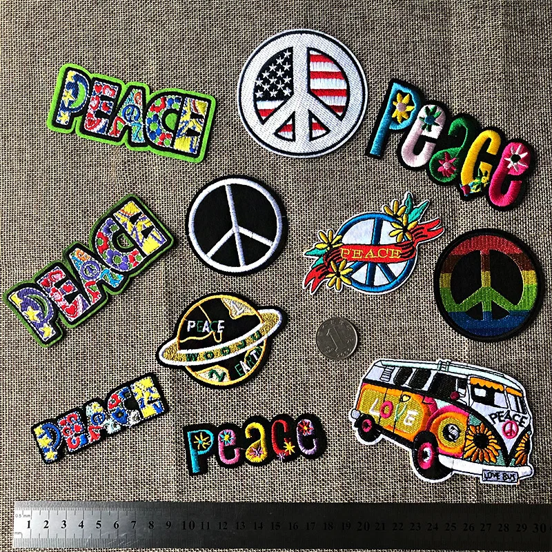 

Rainbow Peace Letter Embroidery Patches Round Colorful Gay Pride Appliques for Clothing Iron on Love Badges 3D Diy Coats Decor