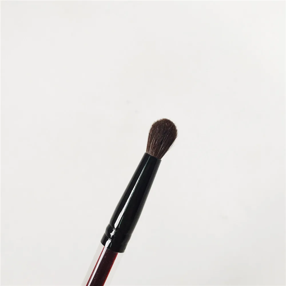 Kevyn Aucoin The Small Eyeshadow Eyebrow Brush _ 3