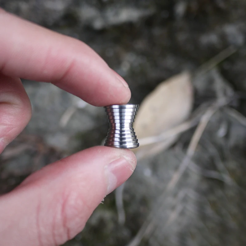 

Horn Mini Titanium Alloy Knife Beads Paracord Umbrella Rope Outdoor EDC Bead
