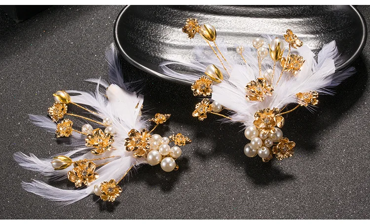 

Sweet and Clever Wedding Feather Hairpins Bridal Accessories
