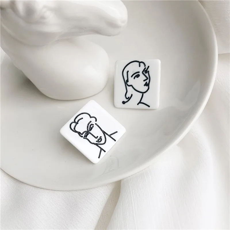 

Abstract Face Stud Earrings Asymmetric Minimalist Geometric Earing for Women Girls