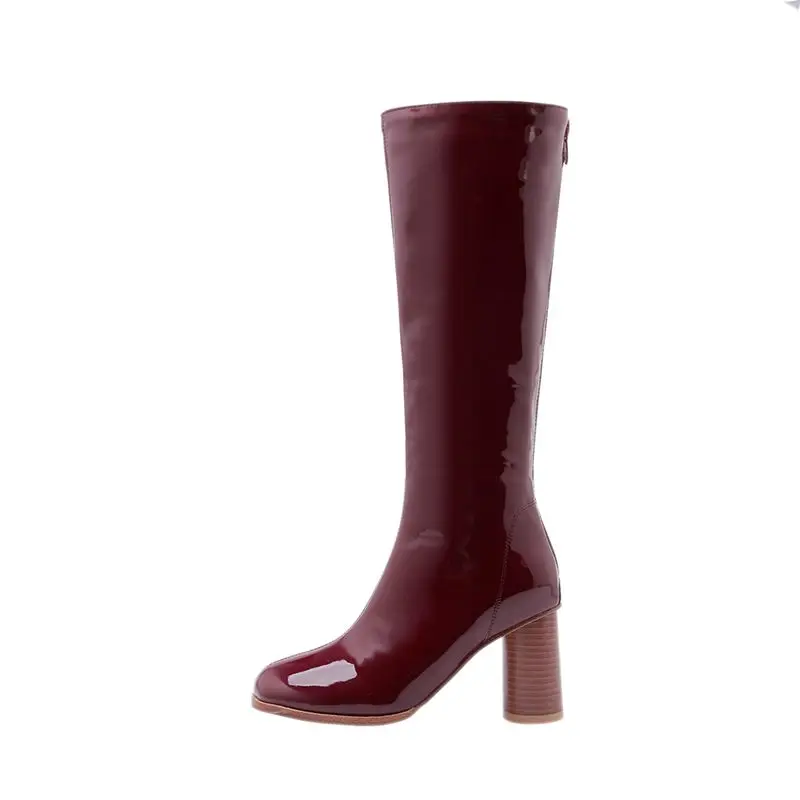 EGONERY женские лакированные туфли-лодочки сапоги до колена стильная обувь для поездок на мотоцикле; Pengkla цепи 7,5 см обувь на каблуке винный красный и белый цвет; обувь черного цвета